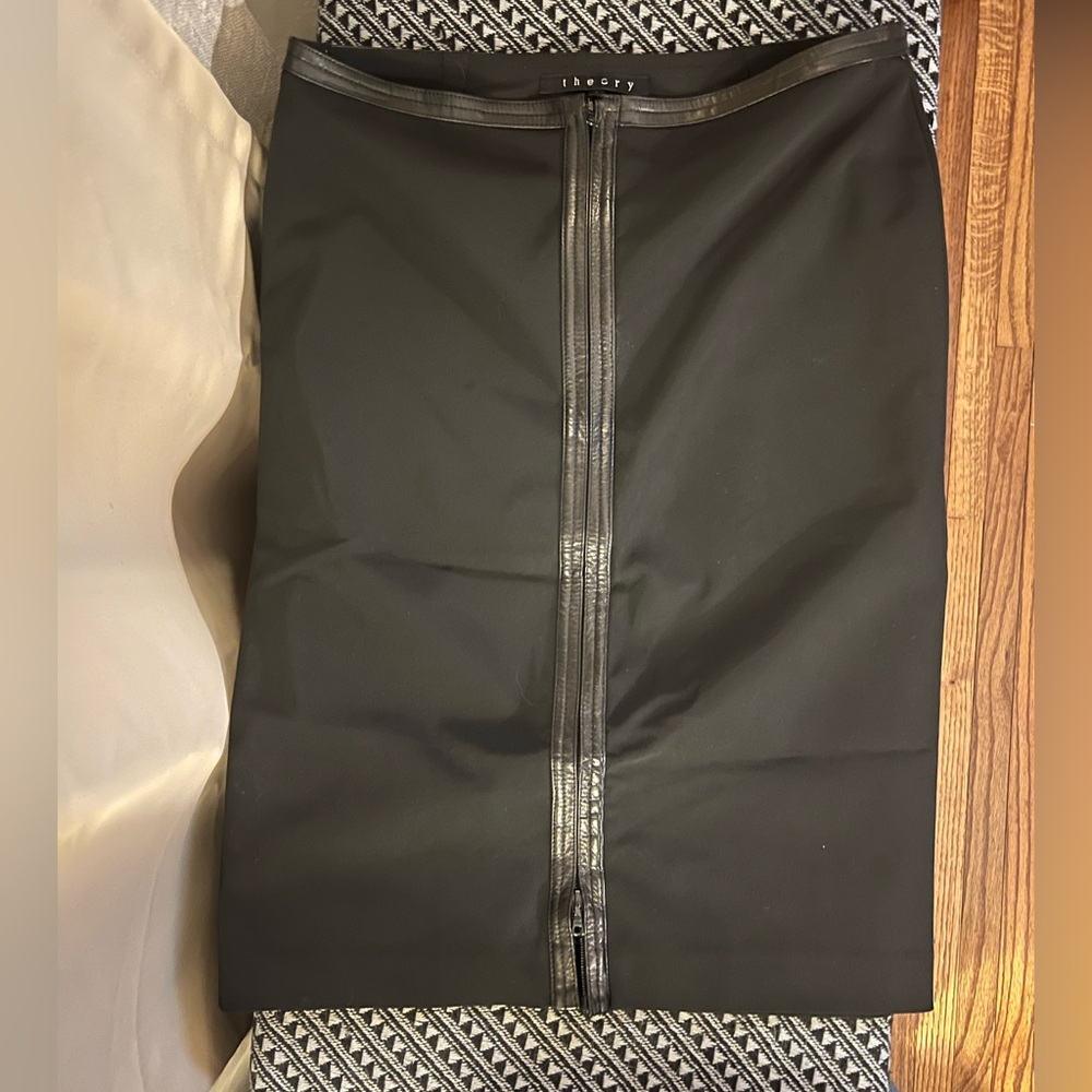 Theory Zipper Pencil Skirt
